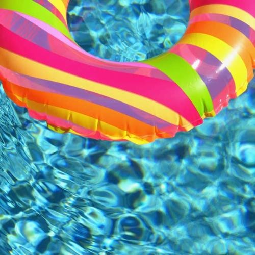 Bunter Schwimmring im Wasser, Foto: Pixabay Bunter Schwimmring im Wasser, Foto: Pixabay