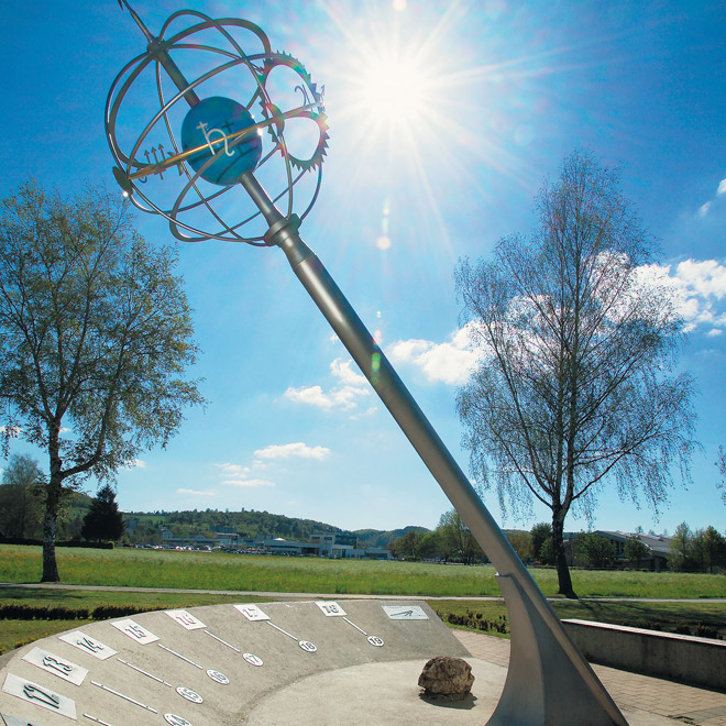 Sonnenuhr mit Schattenstab, Foto: Stadt Heidenheim